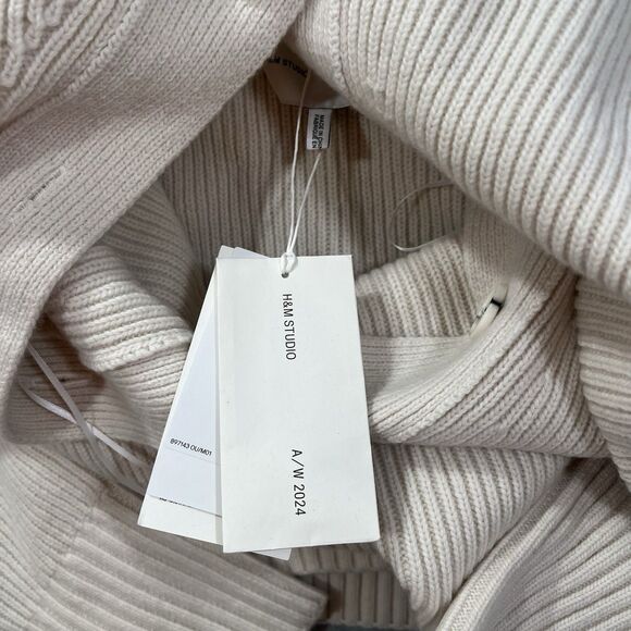 H&M Studio Collection Cardigan XL Wool Chunky knit v neck AW2024 NWT cream - Picture 2 of 16